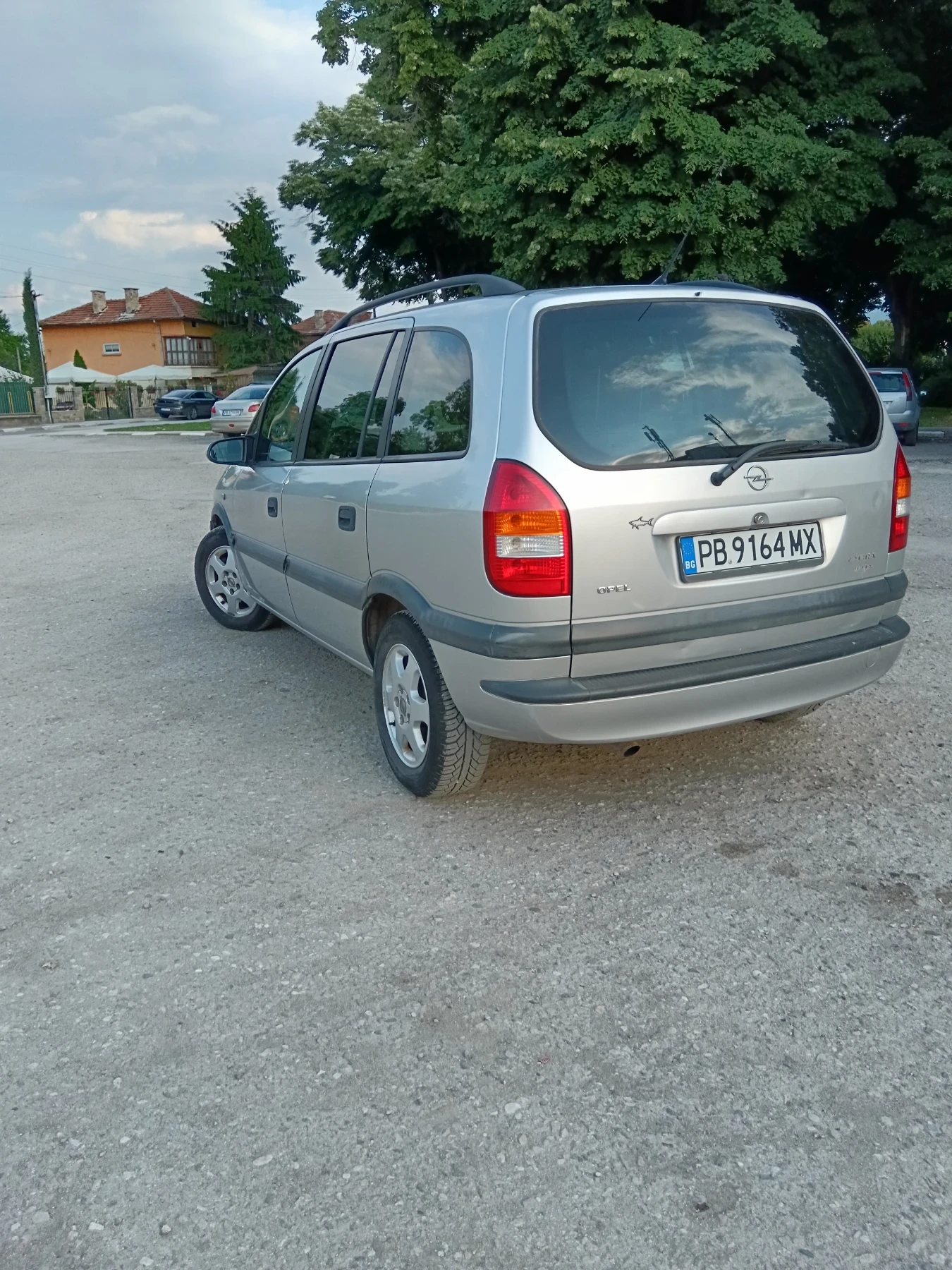 Opel Zafira 2.0Д  101К клима, снимка 7 - Автомобили и джипове - 54801534