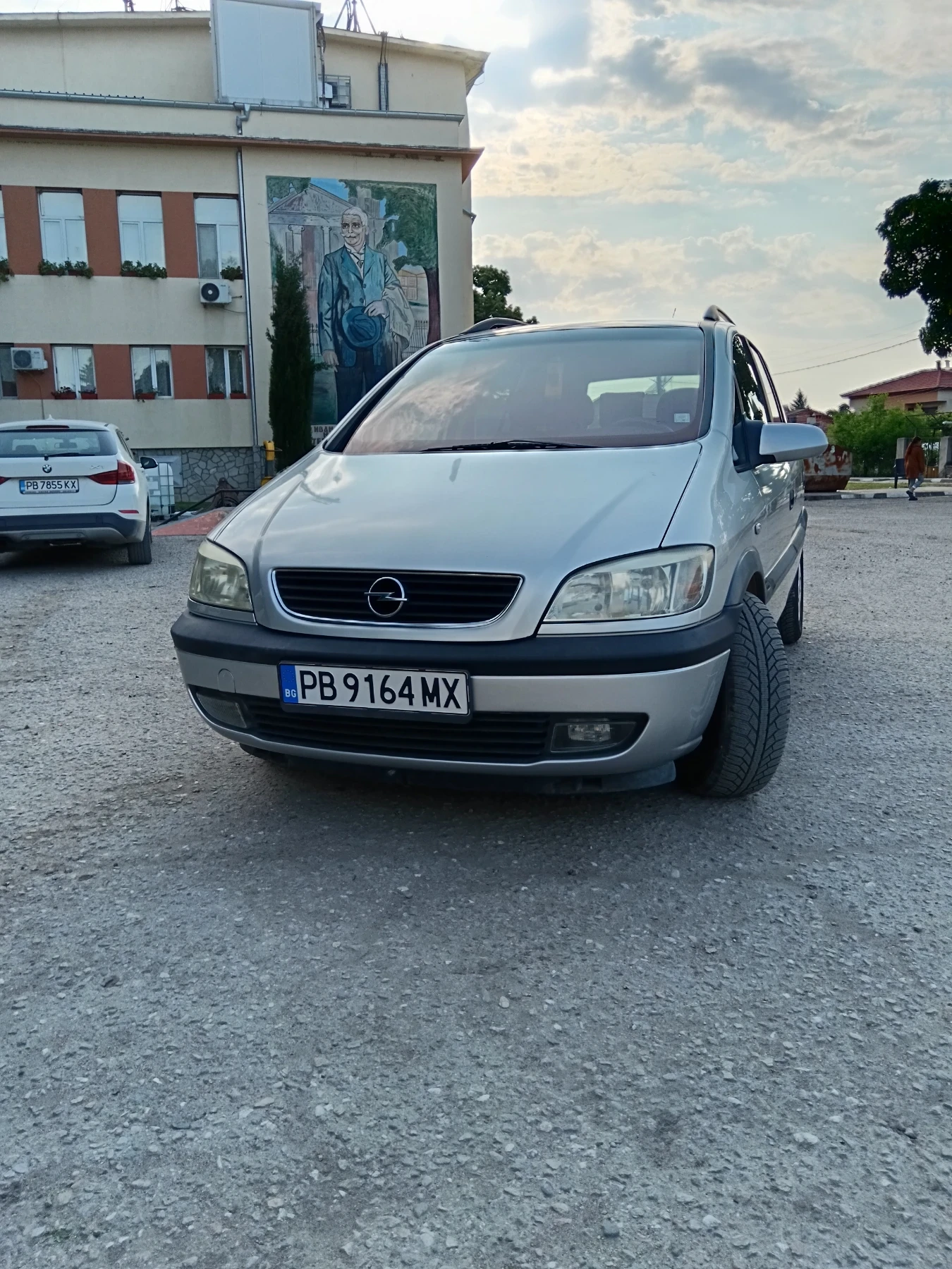 Opel Zafira 2.0Д  101К клима, снимка 2 - Автомобили и джипове - 54801534