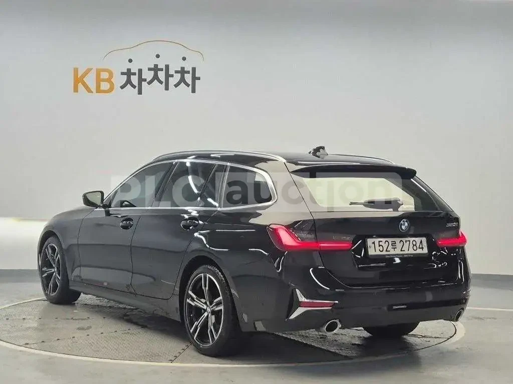 BMW 320 d | КАМЕРА| DISTRONIC| ПОДГРЕВ| ВКЛ.ТЕХНОТЕСТ, снимка 2 - Автомобили и джипове - 54822478