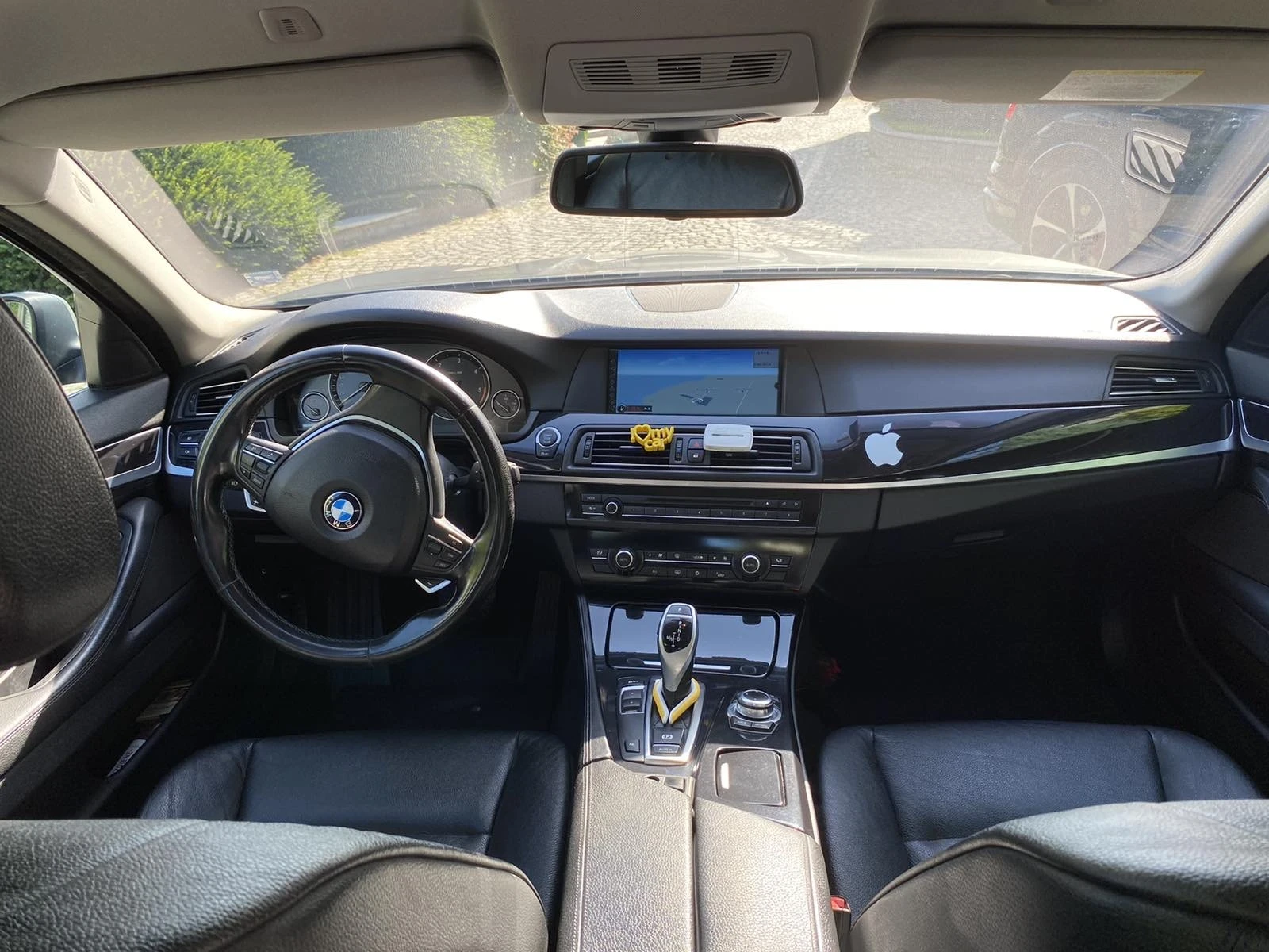 BMW 520, снимка 16 - Автомобили и джипове - 55141717