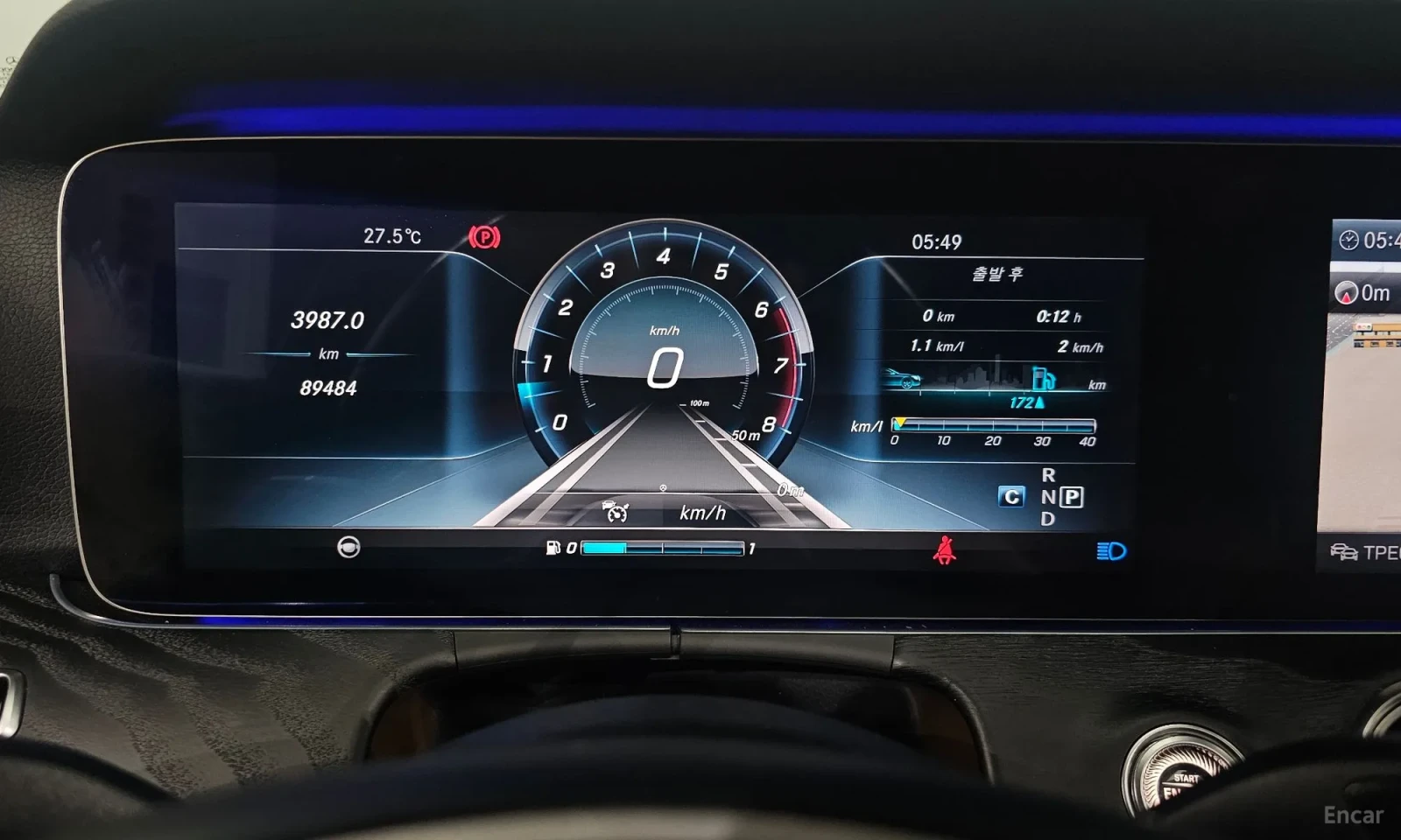 Mercedes-Benz E 300 AMG-LINE* TOP CENA* UNIKAT* TEXNOTEST, снимка 8 - Автомобили и джипове - 55265081