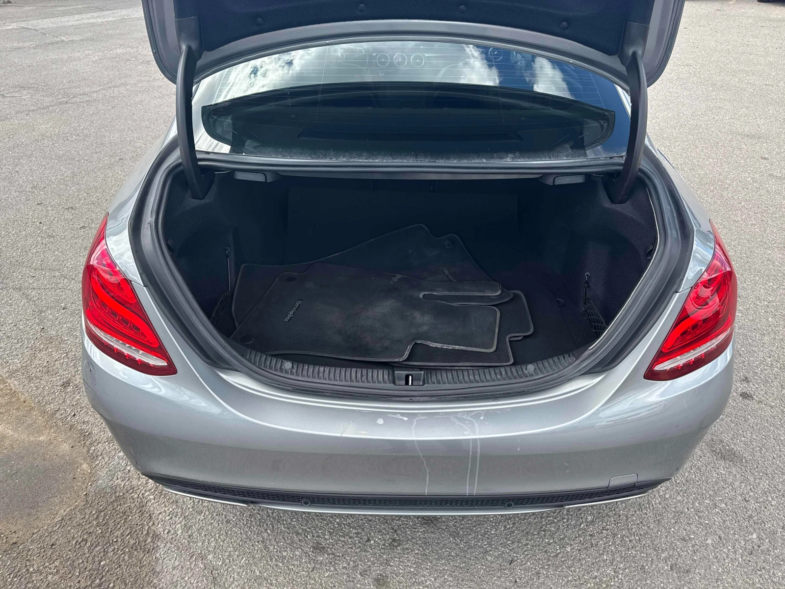 Mercedes-Benz C 400 Burmester * AMG Line * АвтоКредит * (ЦЕНА ДО БГ), снимка 9 - Автомобили и джипове - 55502649