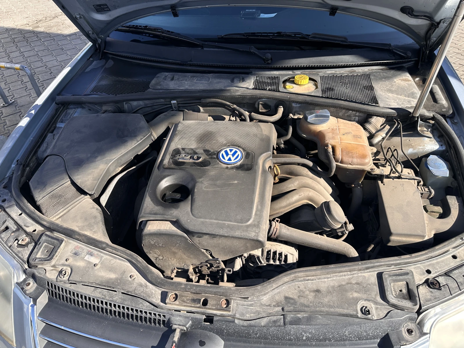 VW Passat, снимка 10 - Автомобили и джипове - 55749358