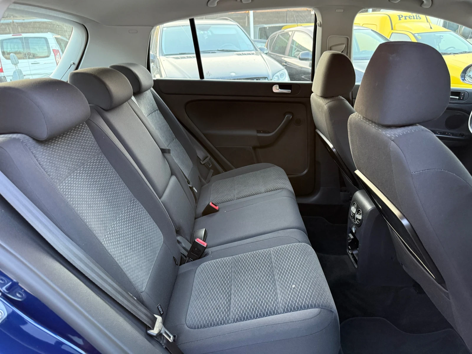 VW Golf Plus 1.6TDI ЛИЗИНГ, снимка 12 - Автомобили и джипове - 55986430