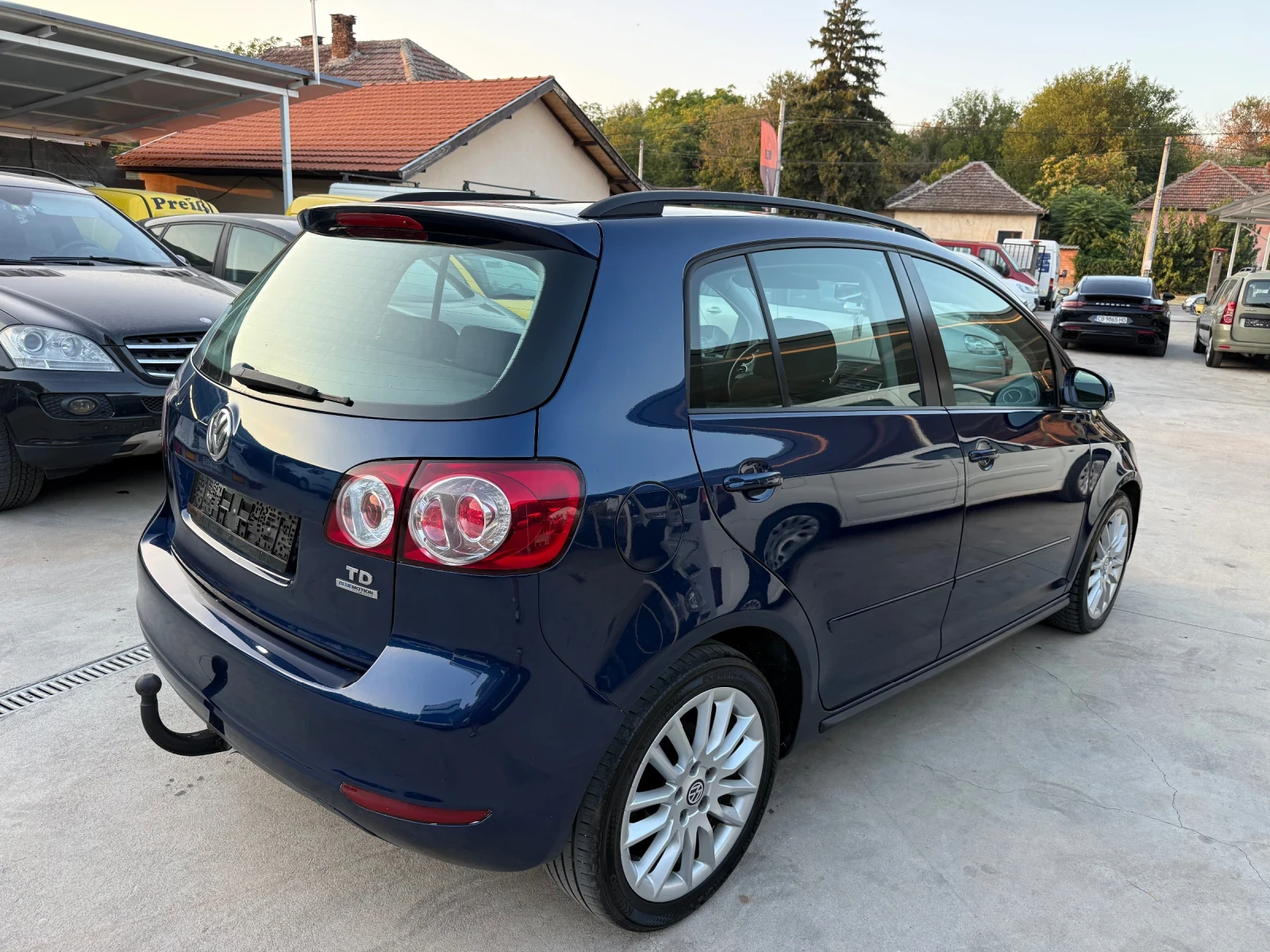 VW Golf Plus 1.6TDI ЛИЗИНГ, снимка 7 - Автомобили и джипове - 55986430