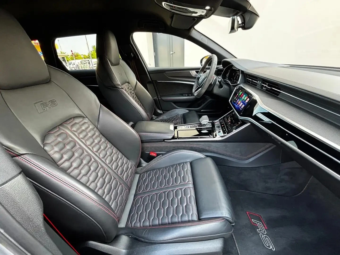 Audi Rs6 Avant 4.0 TFSI V8 Quattro, снимка 10 - Автомобили и джипове - 56022333