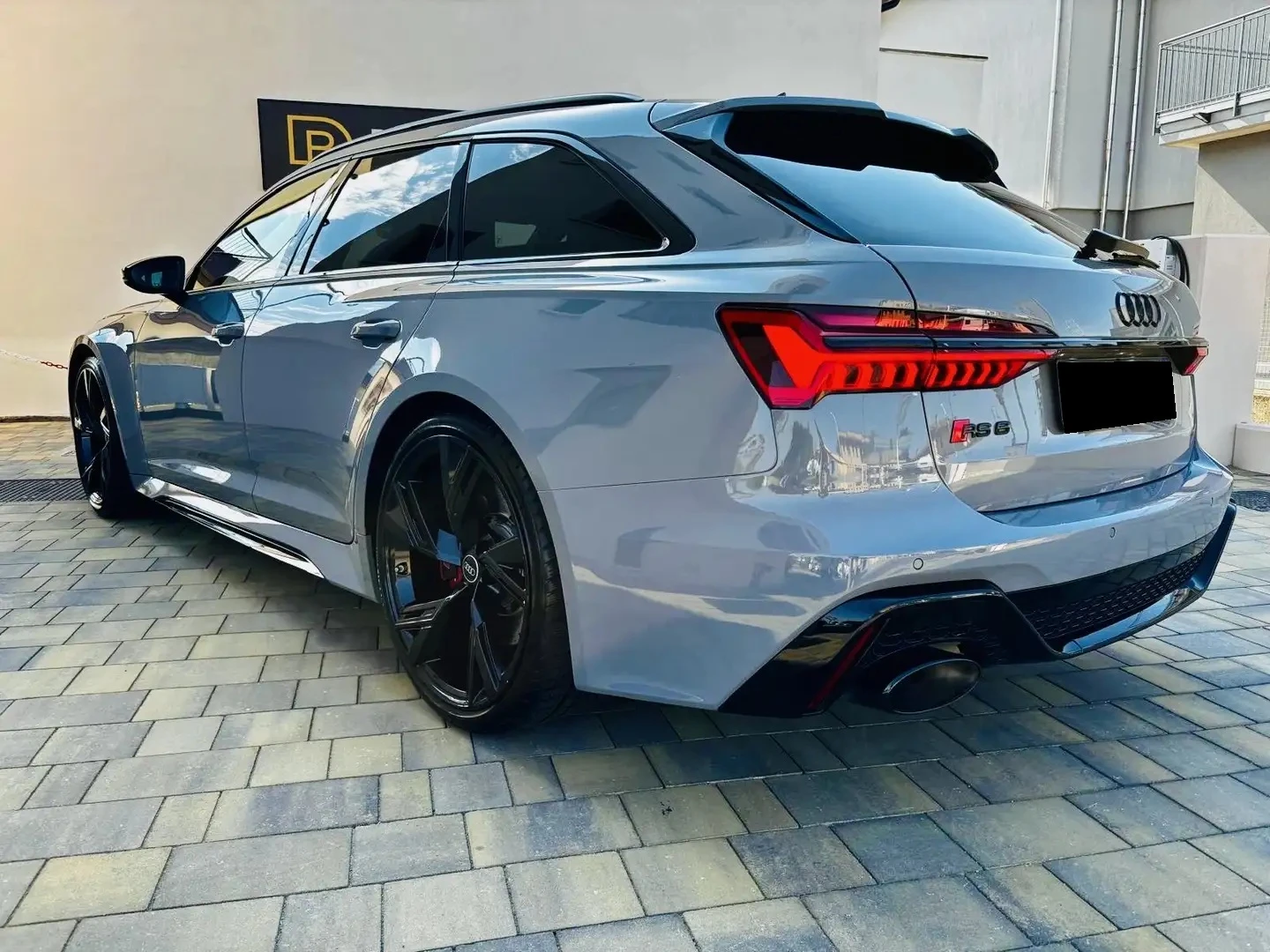 Audi Rs6 Avant 4.0 TFSI V8 Quattro, снимка 3 - Автомобили и джипове - 56022333