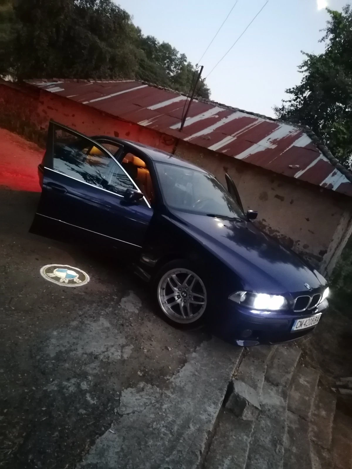 BMW 525, снимка 4 - Автомобили и джипове - 56046942