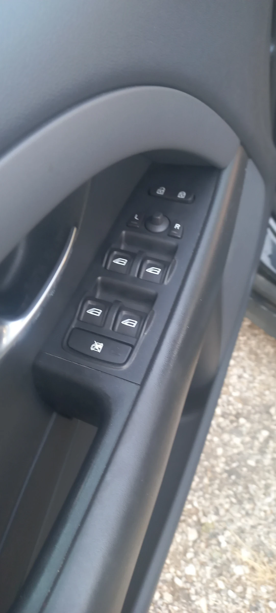 Volvo V70 2.0F, снимка 12 - Автомобили и джипове - 56153396