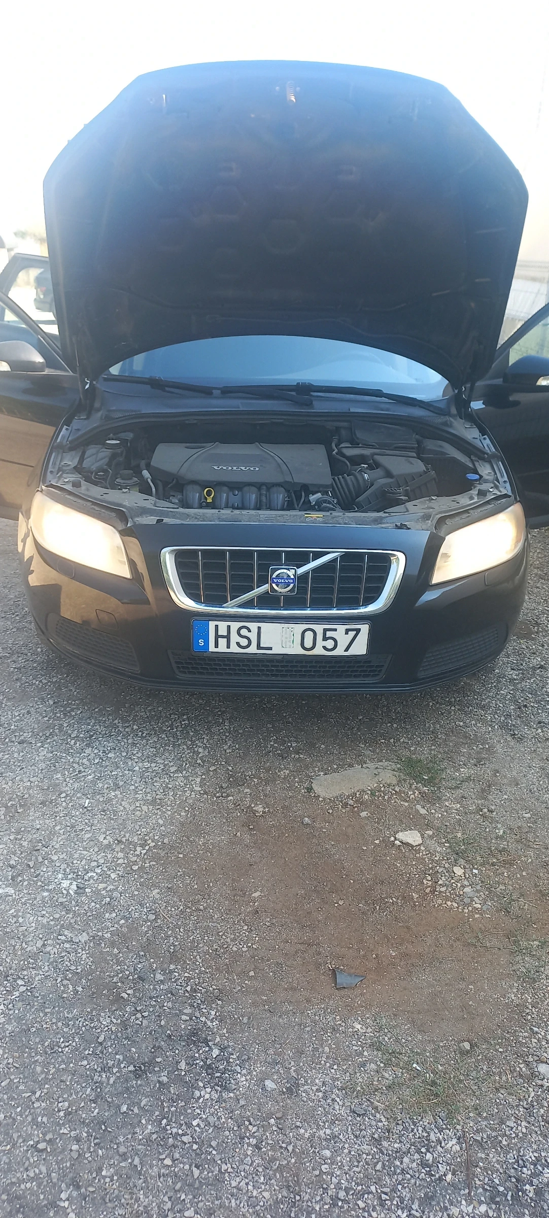 Volvo V70 2.0F, снимка 16 - Автомобили и джипове - 56153396