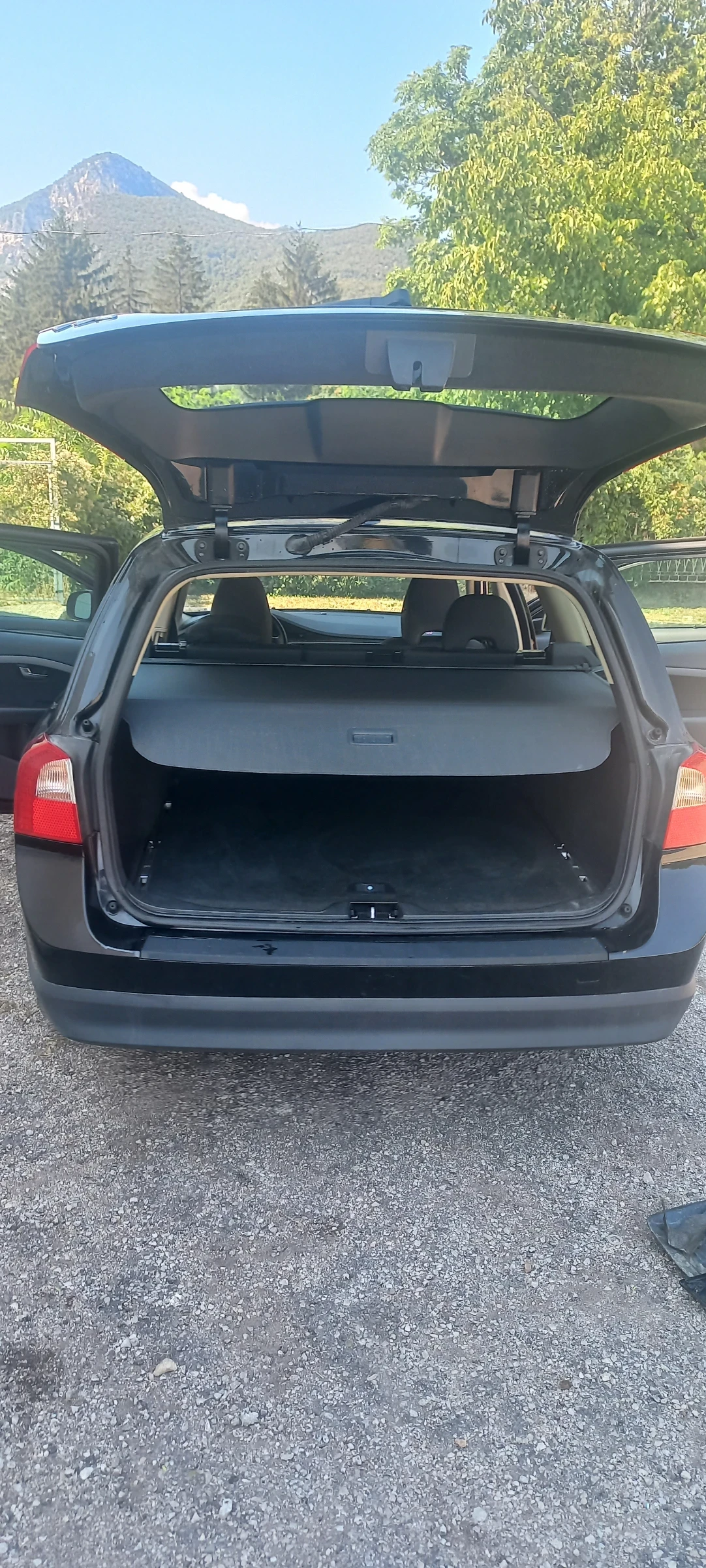 Volvo V70 2.0F, снимка 15 - Автомобили и джипове - 56153396