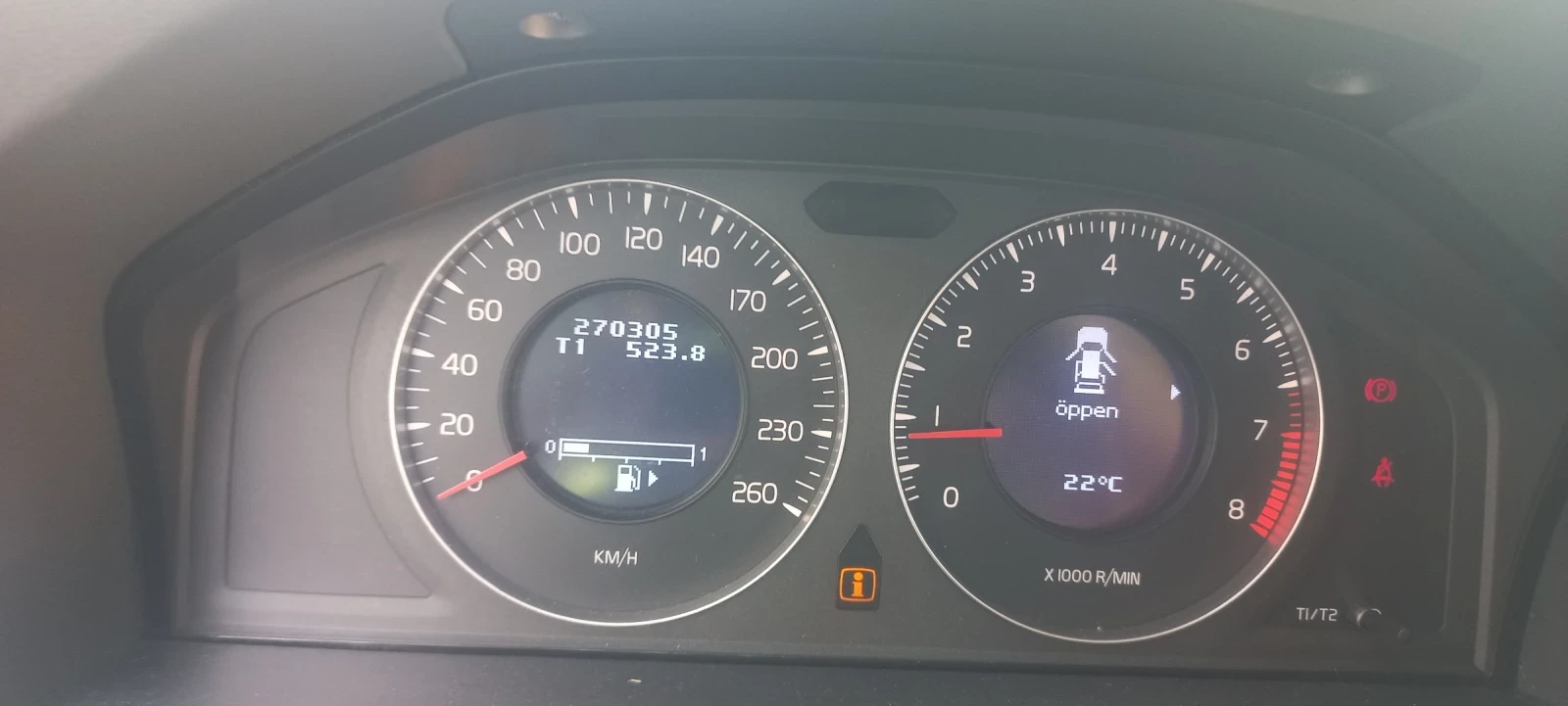 Volvo V70 2.0F, снимка 9 - Автомобили и джипове - 56153396