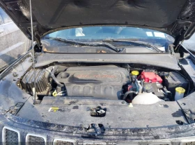 Jeep Compass 2.4l Latitude 4X4, снимка 10 - Автомобили и джипове - 53662467