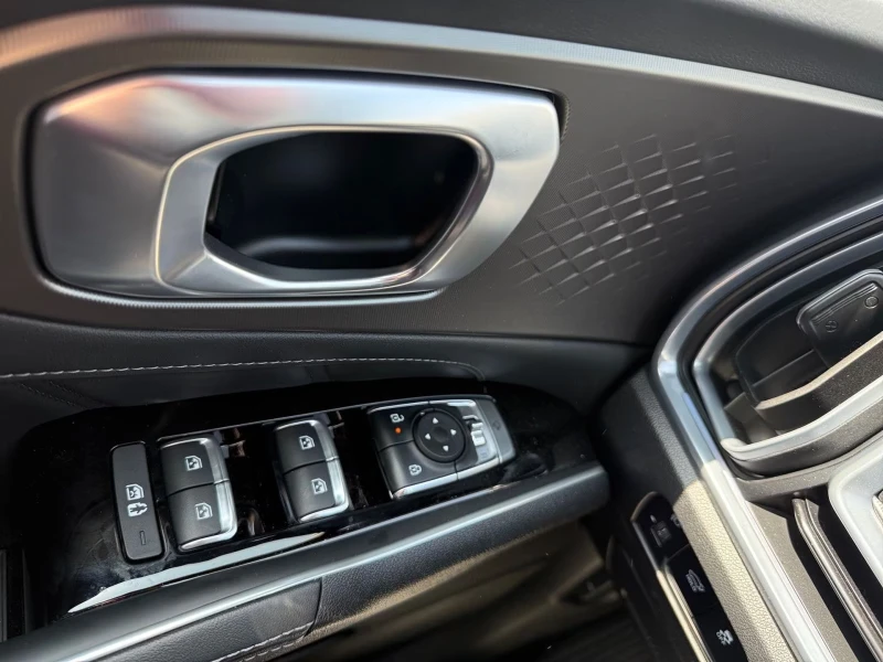 Kia Sorento 1.6/SPIRIT/215HP/HYBRID/CRPLAY/AMBI/L.ASS/453fpr, снимка 14 - Автомобили и джипове - 51114441