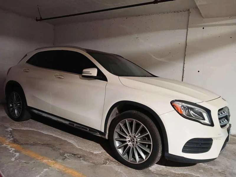 Mercedes-Benz GLA * 250 * CARFAX * БЕЗ ПЪРВОНАЧАЛНА ВНОСКА, снимка 3 - Автомобили и джипове - 53220188