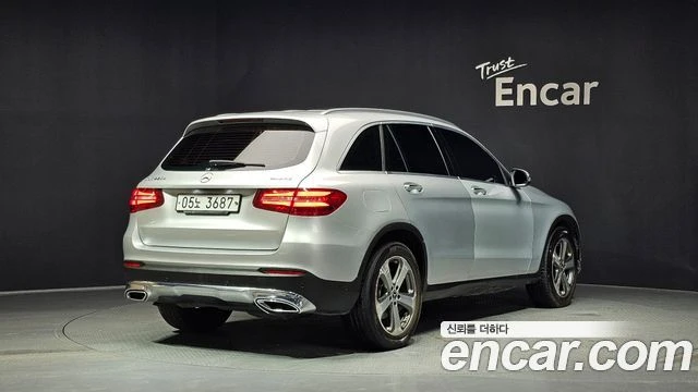 Mercedes-Benz GLC 220, снимка 2 - Автомобили и джипове - 56077612