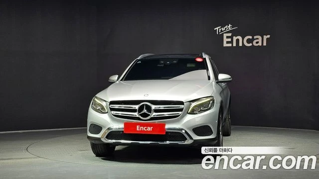 Mercedes-Benz GLC 220, снимка 3 - Автомобили и джипове - 56077612