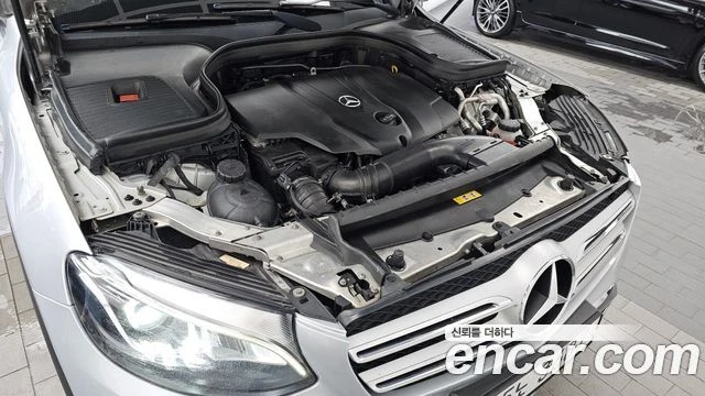 Mercedes-Benz GLC 220, снимка 6 - Автомобили и джипове - 56077612