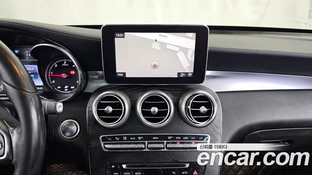 Mercedes-Benz GLC 220, снимка 14 - Автомобили и джипове - 56077612