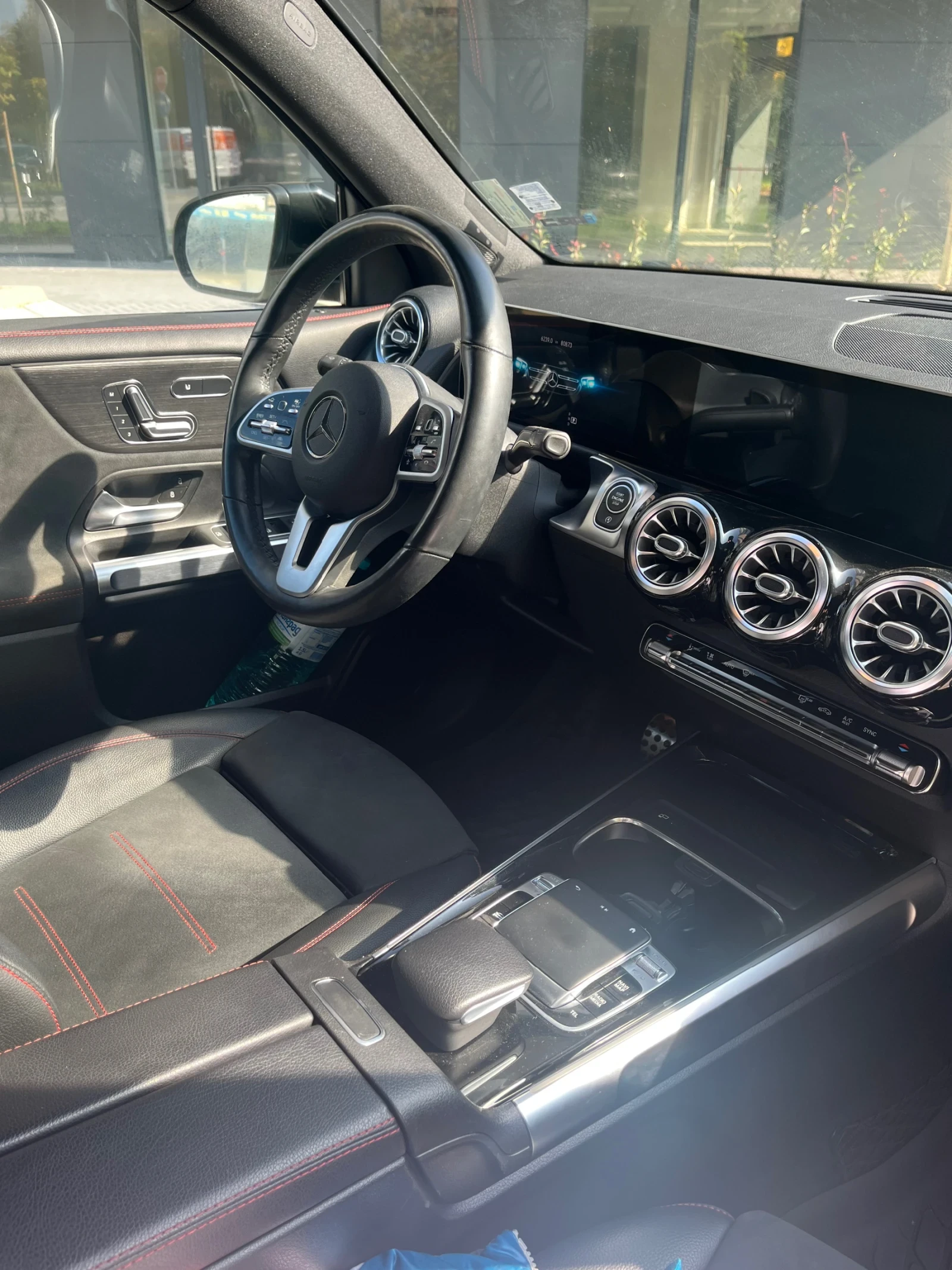 Mercedes-Benz GLB 250 4MATIC - изображение 7