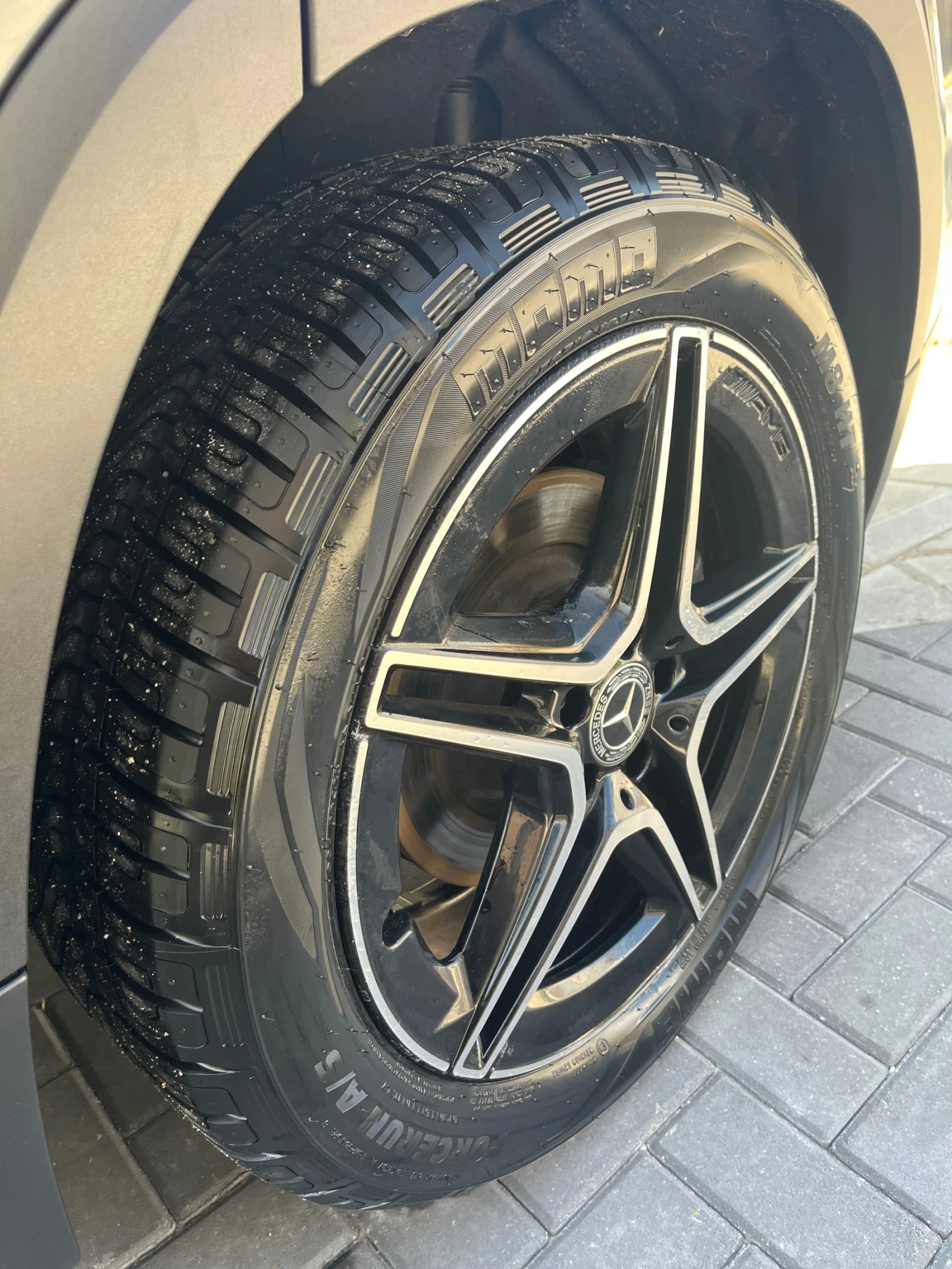 Mercedes-Benz GLB 250 4MATIC - изображение 5