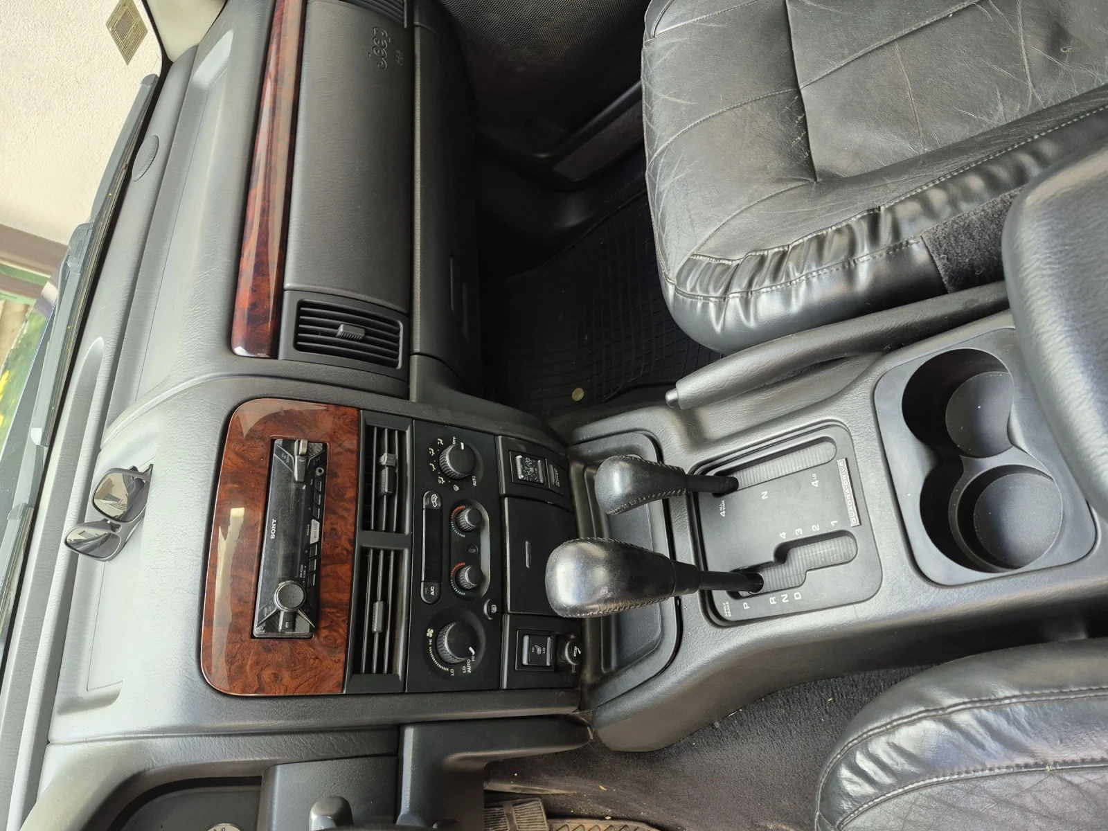 Jeep Grand cherokee, снимка 7 - Автомобили и джипове - 54352401