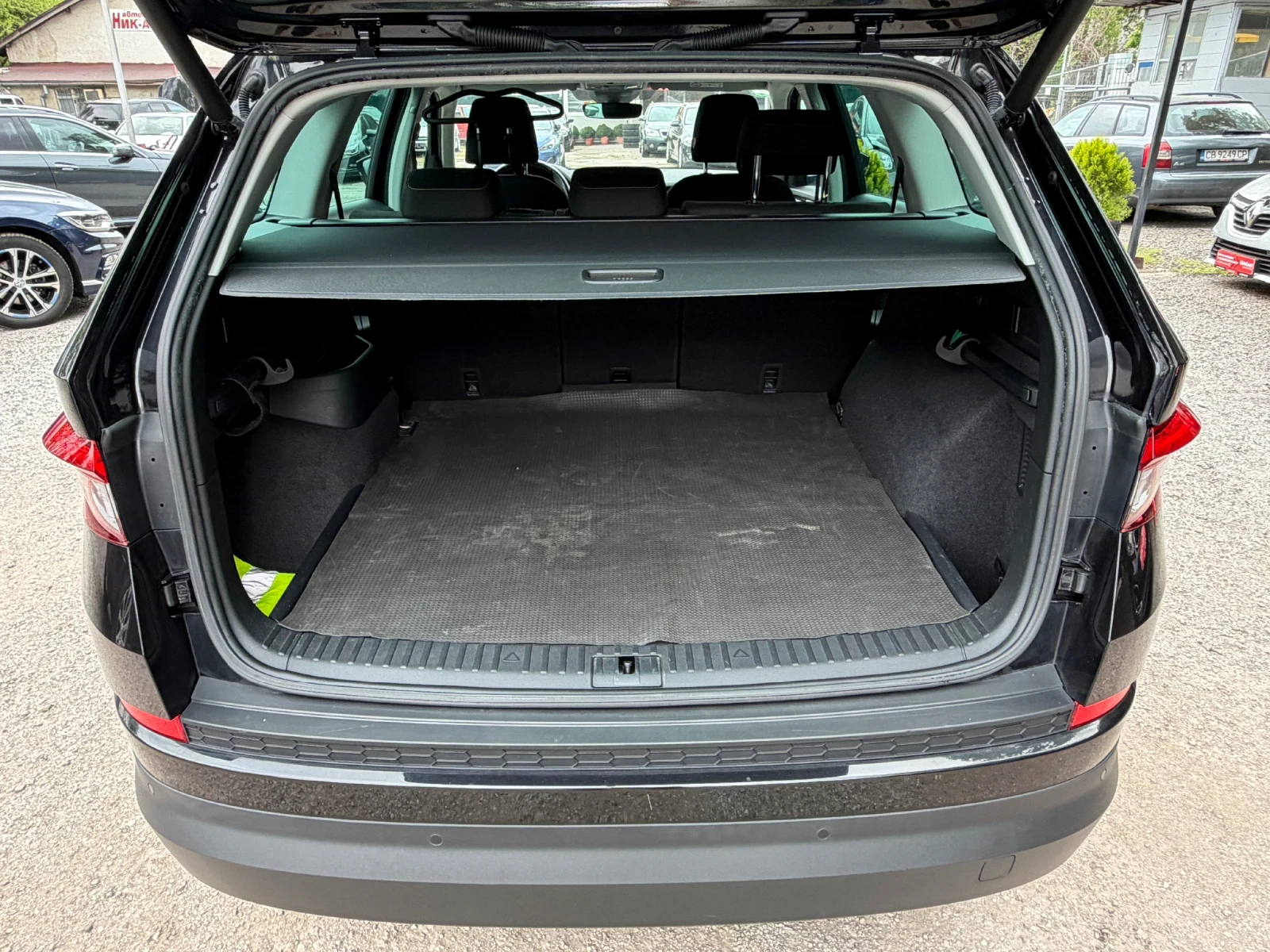 Skoda Kodiaq 2.0TSI * 4X4* DSG* SWISS* VIRTUAL COCKPIT* CARPLAY, снимка 9 - Автомобили и джипове - 54484800