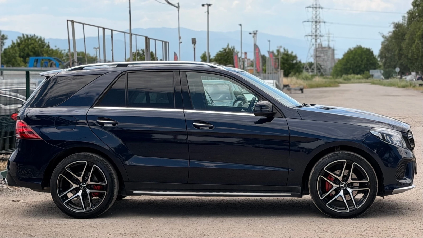 Mercedes-Benz GLE 350 d= 4Matic= AMG= Carbon Pack= HUD= 3xTV= Панорама= , снимка 4 - Автомобили и джипове - 55069304