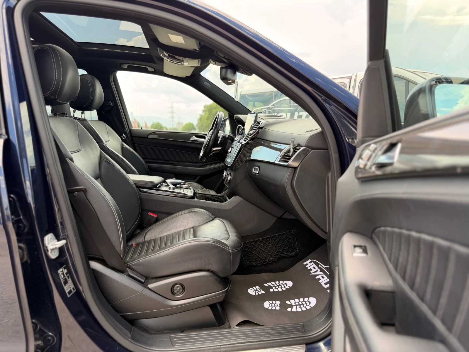 Mercedes-Benz GLE 350 d= 4Matic= AMG= Carbon Pack= HUD= 3xTV= Панорама= , снимка 10 - Автомобили и джипове - 55069304