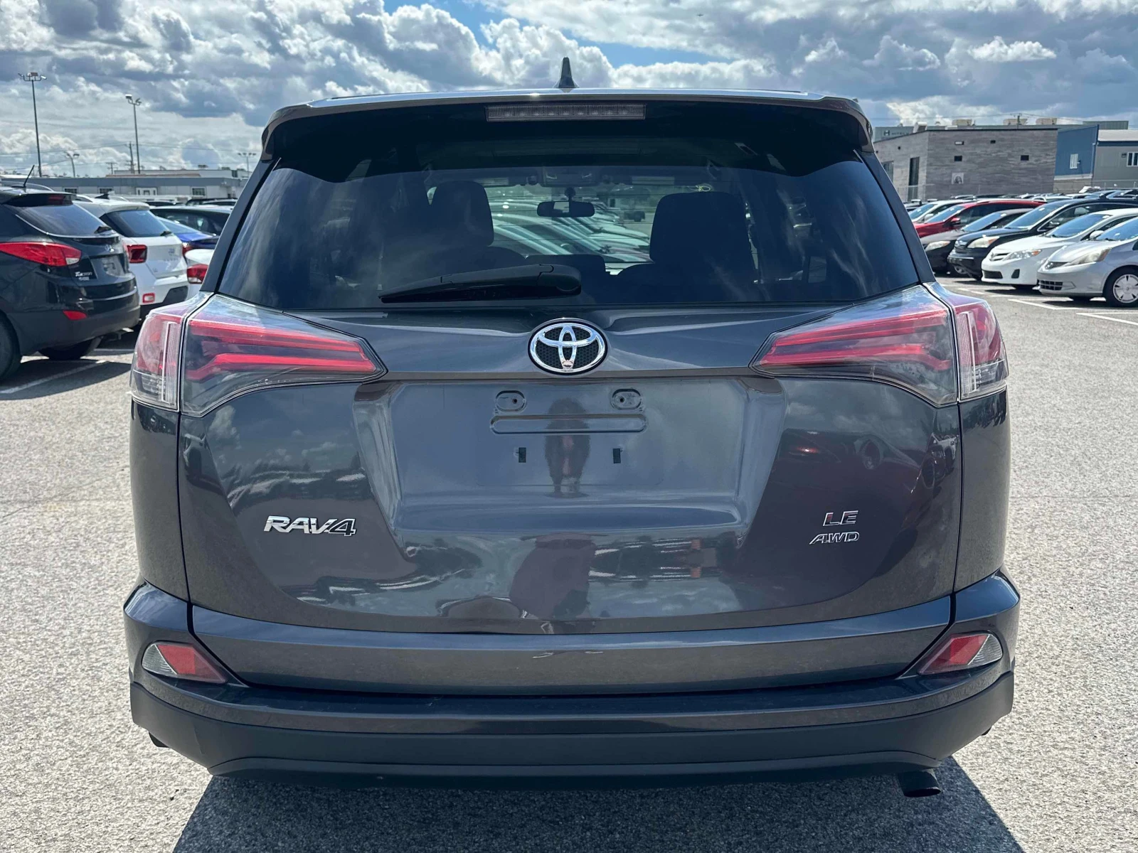 Toyota Rav4 * LE * АВТОКРЕДИТ БЕЗ ПЪРВОНАЧАЛНА ВНОСКА* , снимка 4 - Автомобили и джипове - 55851453