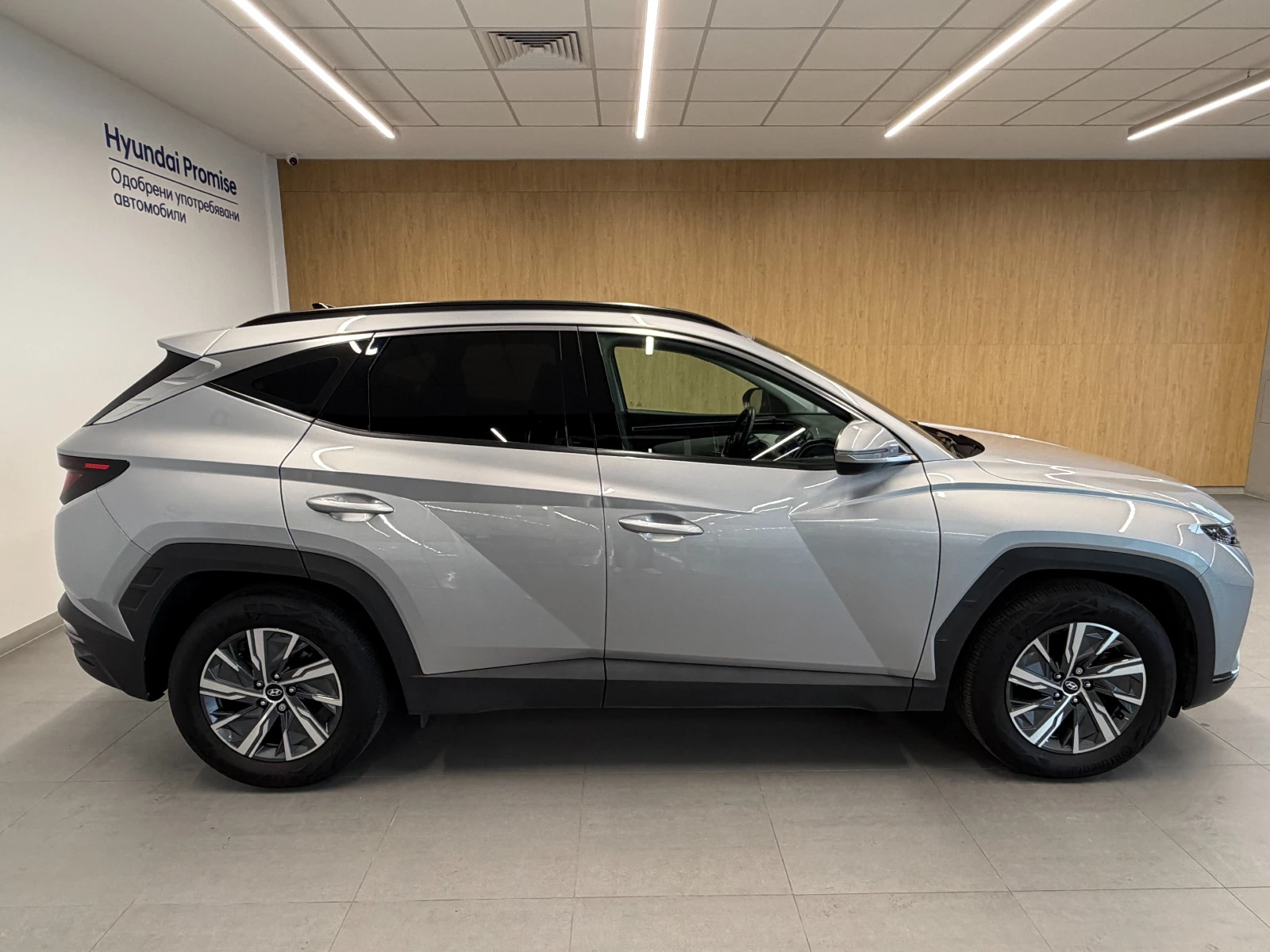 Hyundai Tucson COMFORT, снимка 6 - Автомобили и джипове - 56620162