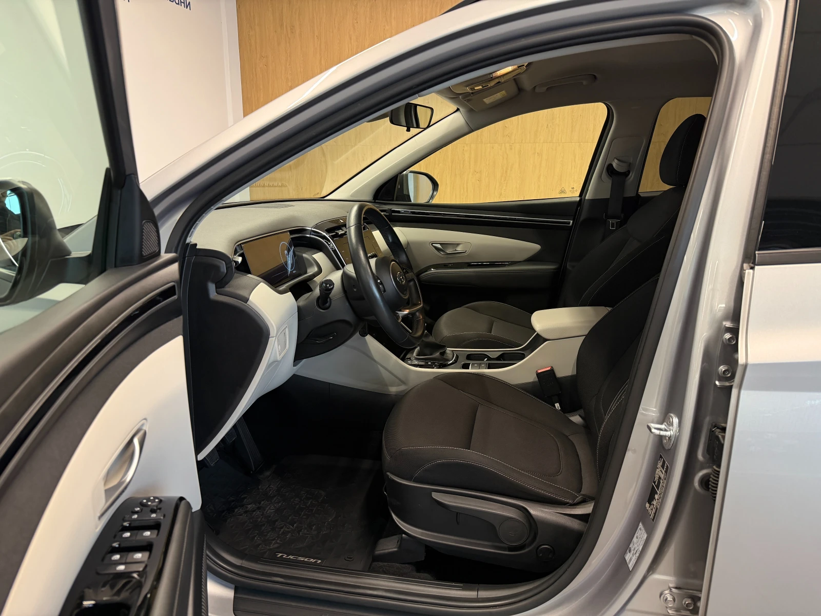 Hyundai Tucson COMFORT, снимка 11 - Автомобили и джипове - 56620162