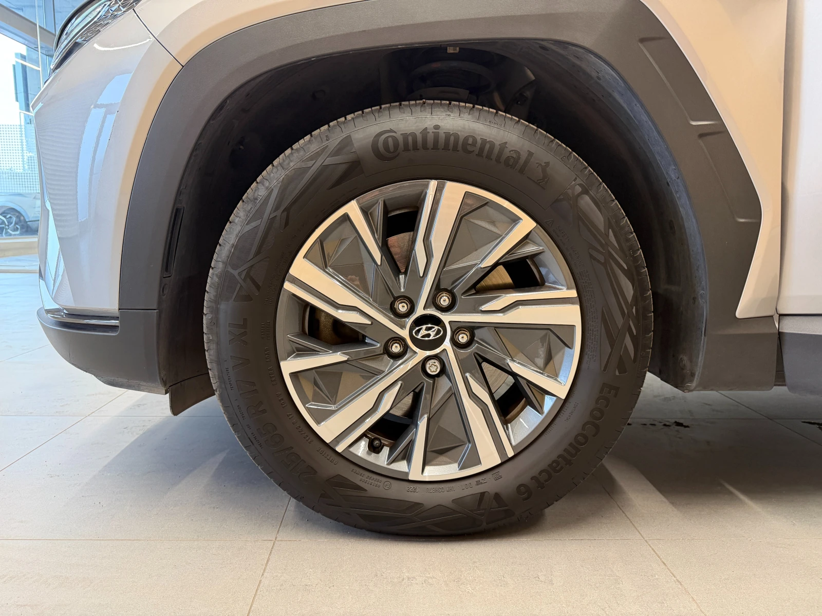 Hyundai Tucson COMFORT, снимка 9 - Автомобили и джипове - 56620162