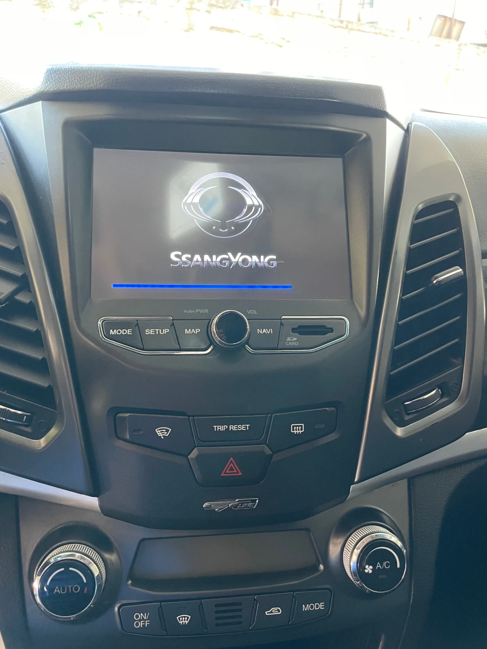 SsangYong Korando 2.2d178�� 4X4 GT-line Carbon Harmon Kardon Webasto | Mobile.bg � ����������� 12