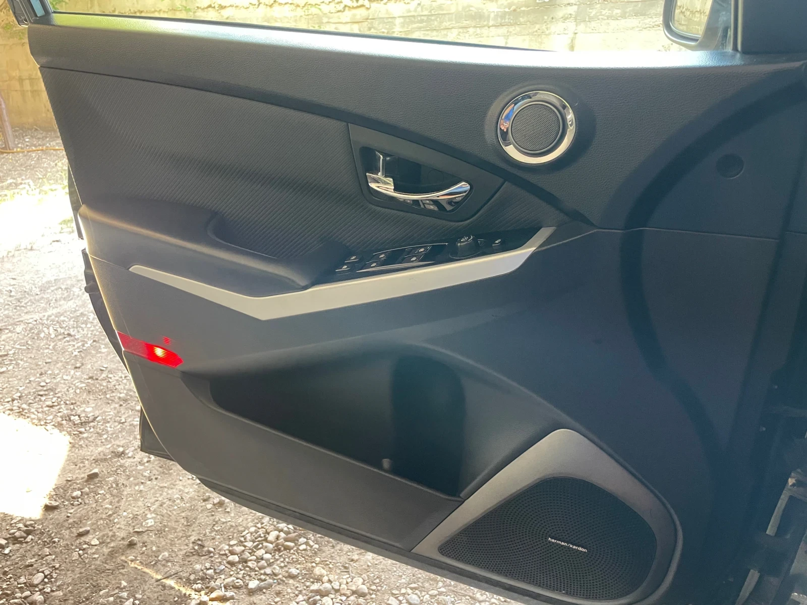 SsangYong Korando 2.2d178�� 4X4 GT-line Carbon Harmon Kardon Webasto | Mobile.bg � ����������� 9