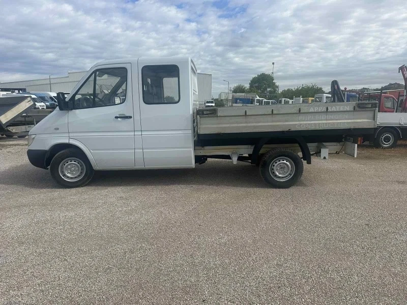 Mercedes-Benz Sprinter 208, снимка 7 - Бусове и автобуси - 45349792