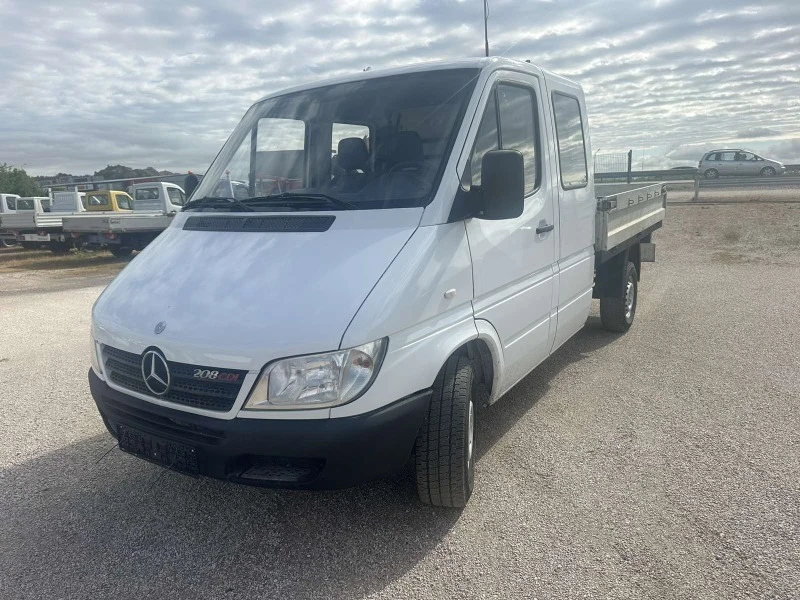 Mercedes-Benz Sprinter 208, снимка 1 - Бусове и автобуси - 45349792