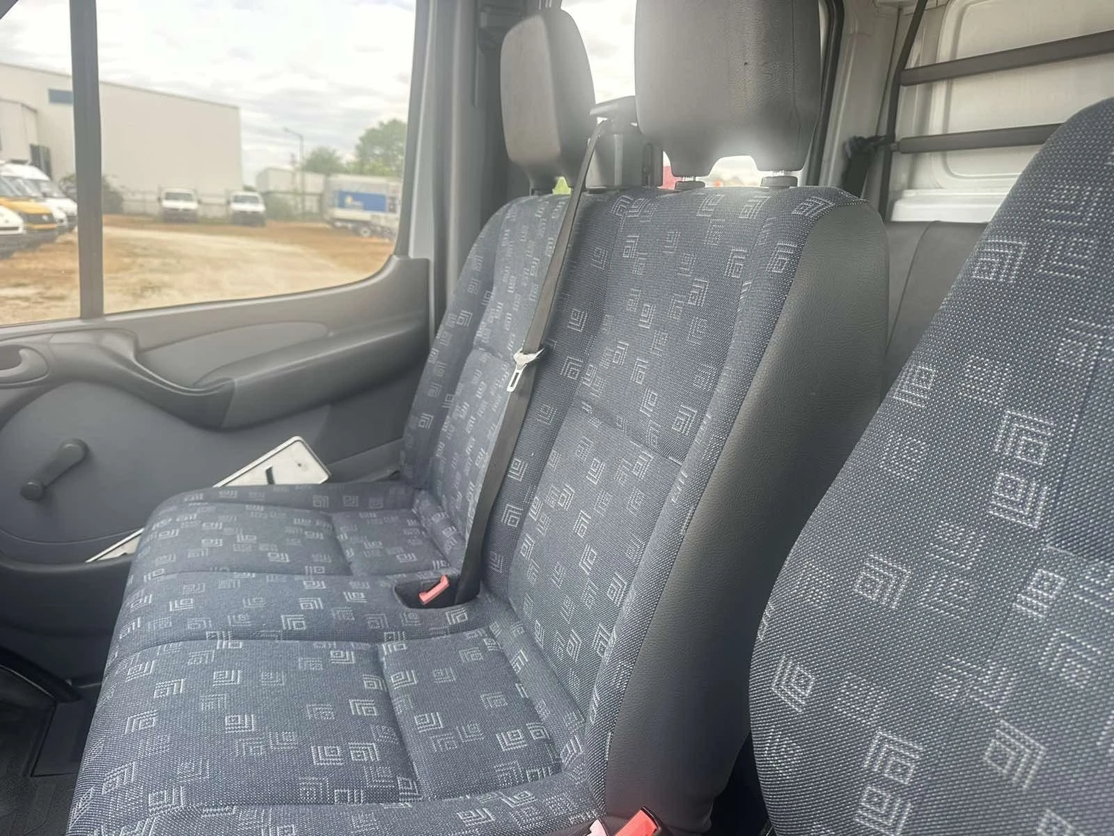 Mercedes-Benz Sprinter 208 | Mobile.bg   12