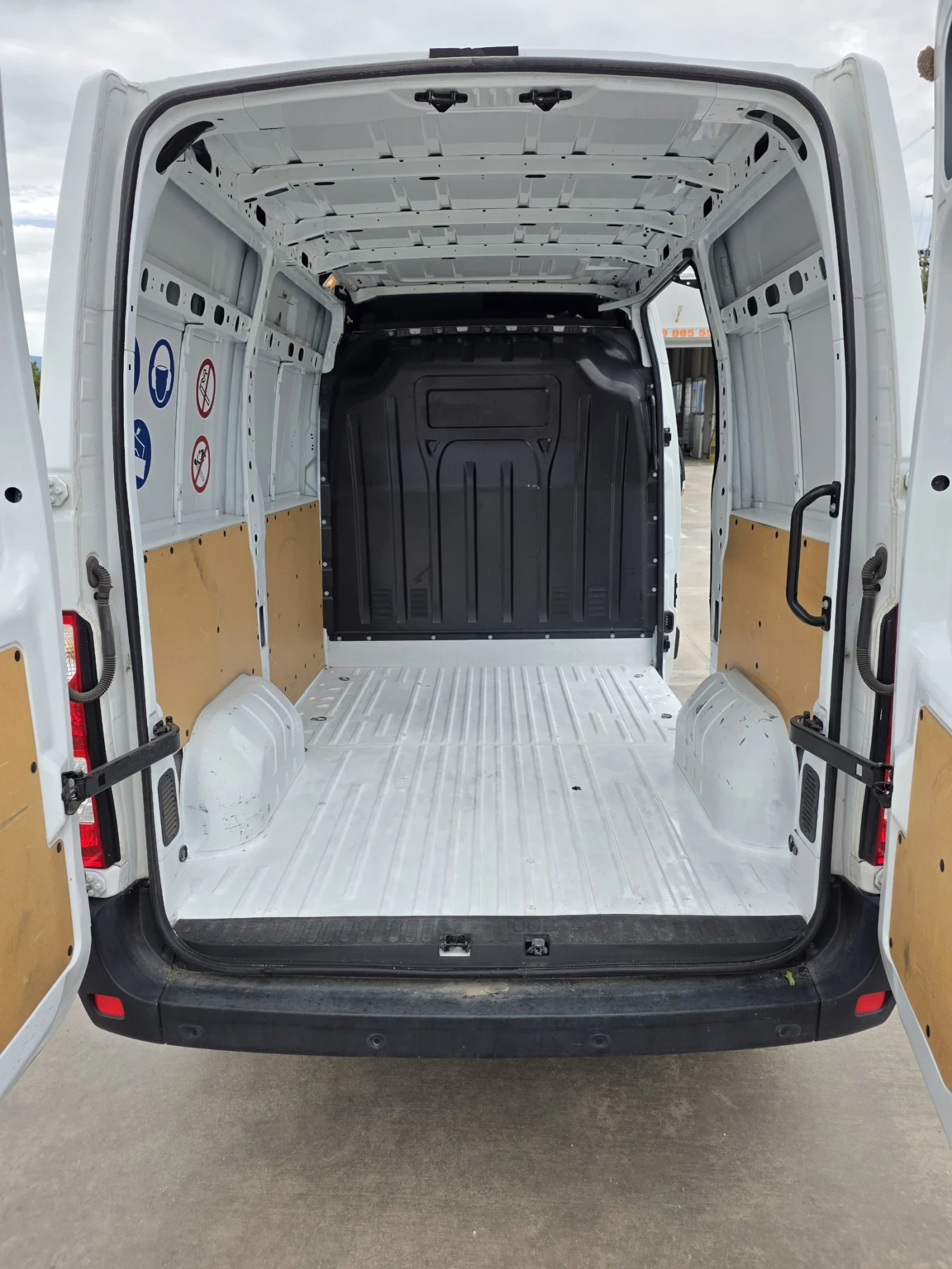 Renault Master 2.3 diesel, снимка 8 - Бусове и автобуси - 55134929