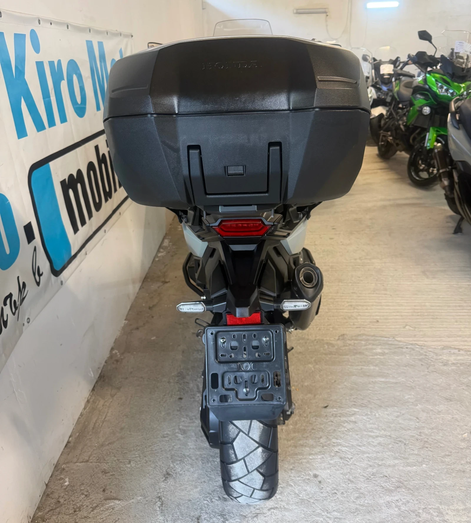 Honda X-ADV 750i ABS TCS LED AKRAPOVIC , снимка 14 - Мотоциклети и мототехника - 55236959