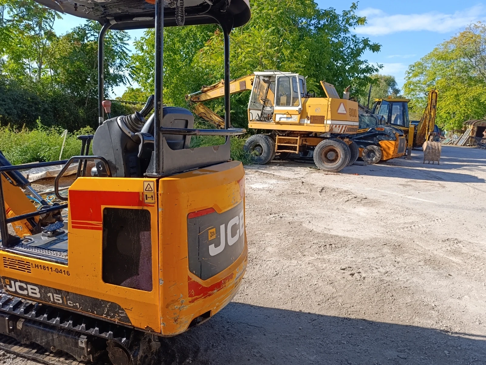 Багер JCB 15c-1, снимка 4 - Индустриална техника - 56259326