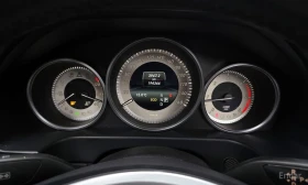 Mercedes-Benz E 220, снимка 8