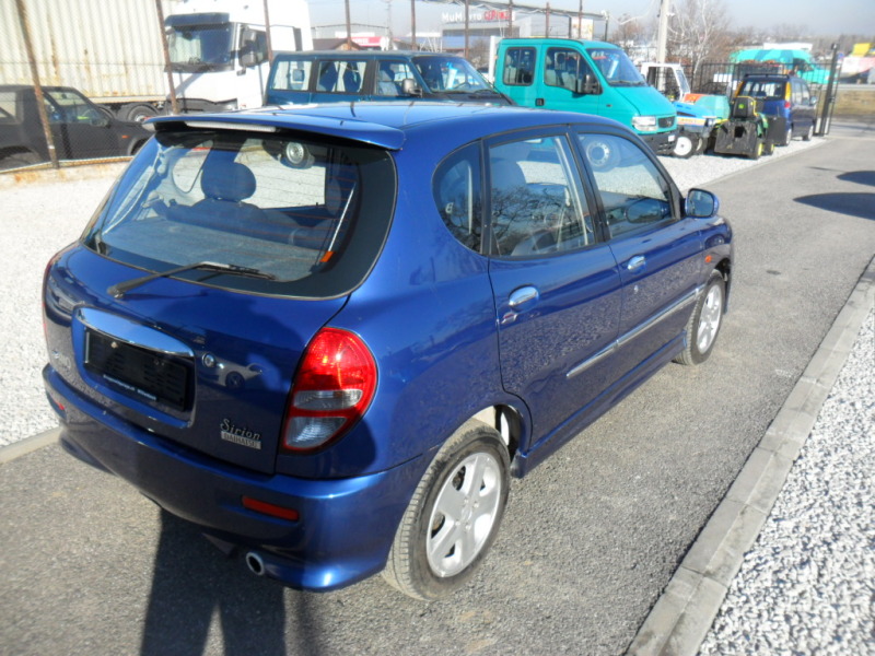 Daihatsu Sirion 1.3i 4x4 AVTOMAT, снимка 6 - Автомобили и джипове - 44066560