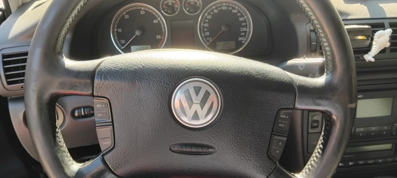 VW Passat, снимка 5 - Автомобили и джипове - 47401296