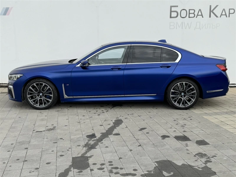 BMW 750 xDrive Sedan, снимка 3 - Автомобили и джипове - 48252131