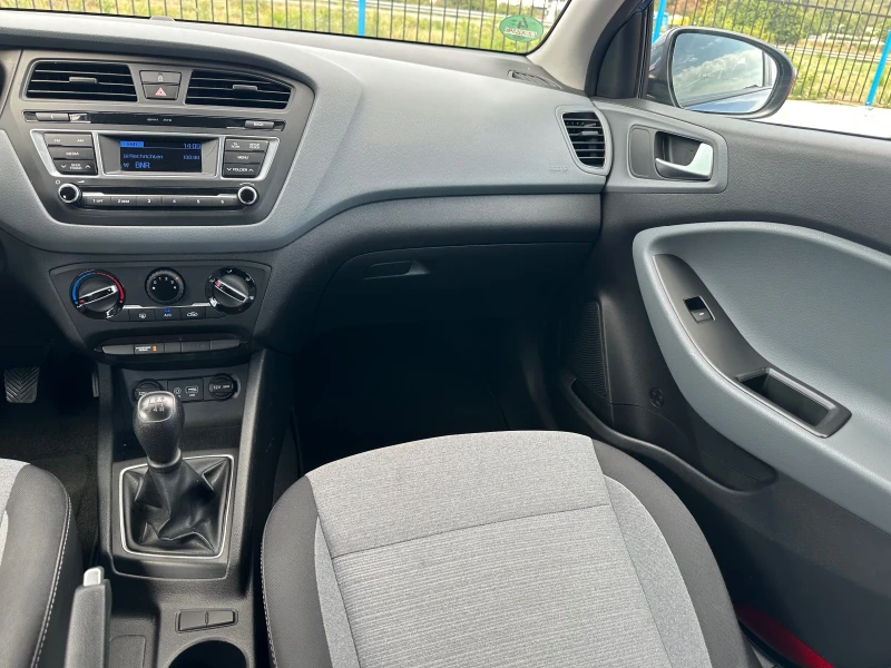 Hyundai I20 1.25i Facelift, снимка 9 - Автомобили и джипове - 51366596