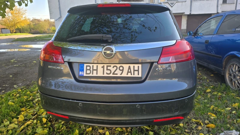 Opel Insignia SPORT TOURER SW , снимка 4 - Автомобили и джипове - 52565559