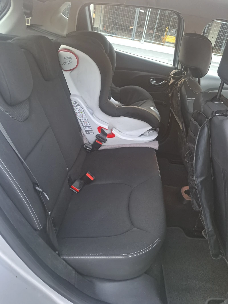 Renault Clio 1.5 dCi, снимка 3 - Автомобили и джипове - 52673683