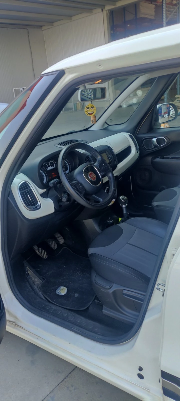 Fiat 500L, снимка 11 - Автомобили и джипове - 46928852