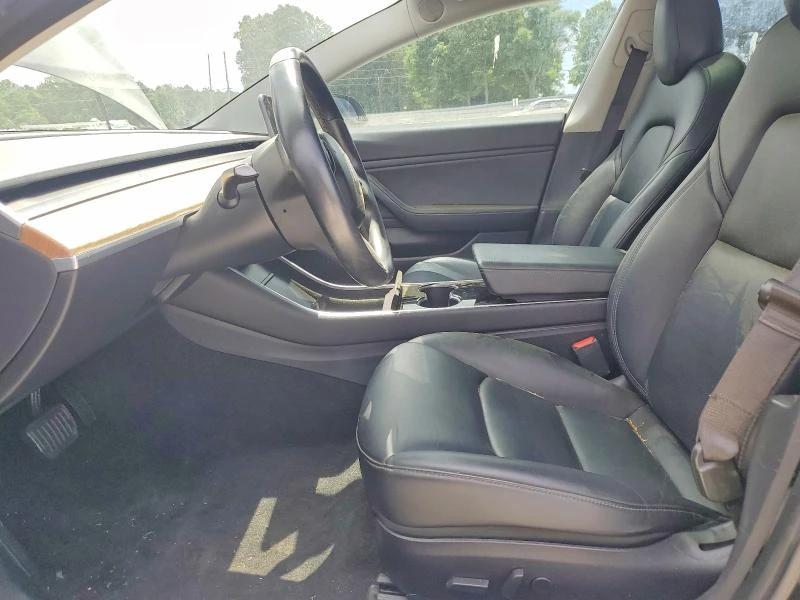 Tesla Model 3, снимка 7 - Автомобили и джипове - 54559143